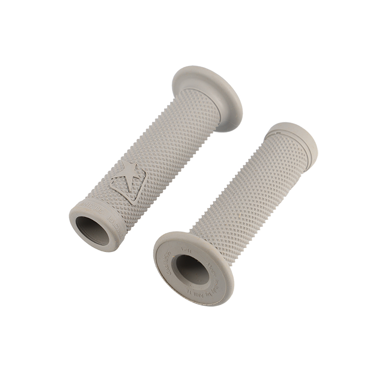 REVETEMENT/POIGNEE ARIETE ARIES GRIS CLAIR SUPERSOFT (PR)  - 125MM - DEBOUCHE POUR EMBOUT