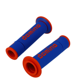 REVETEMENT/POIGNEE DOMINO A450 BLEU/ROUGE (PR) DEBOUCHE POUR EMBOUT GUIDON