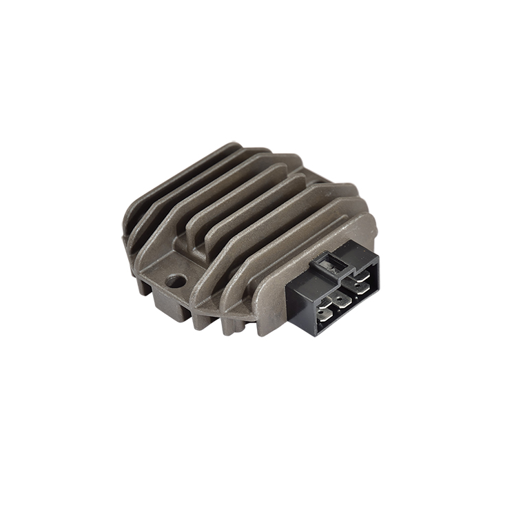 REGULATEUR DE TENSION MAXI SCOOTER TEKNIX ADAPT. 125 XMAX 12 a 13/CYGNUS/FLAME 04 et +/YZF
