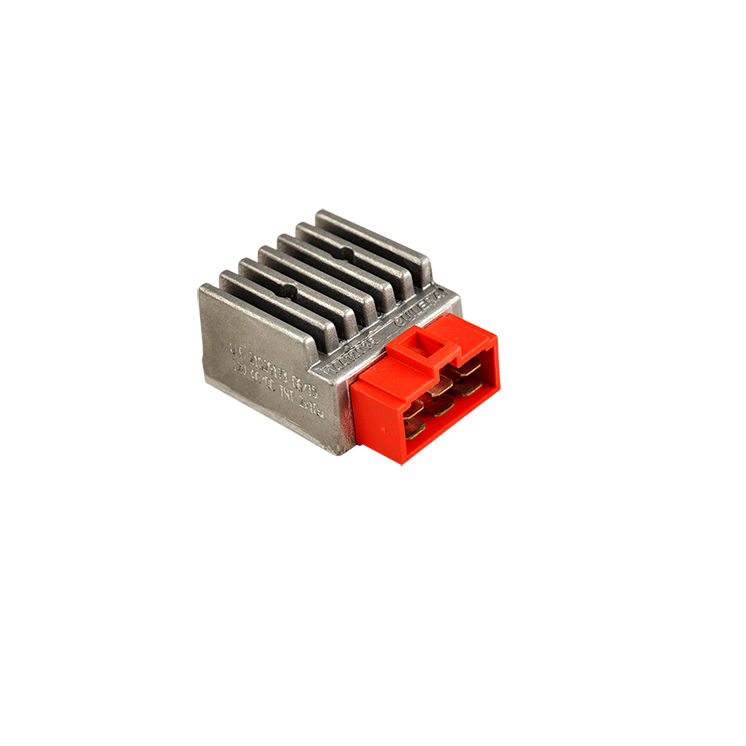 REGULATEUR DE TENSION MECABOITE GUILERA ADAPT. DERBI SENDA/RS4/GPR/NUDE/RS50/RX juysqu'a 17 ROUGE