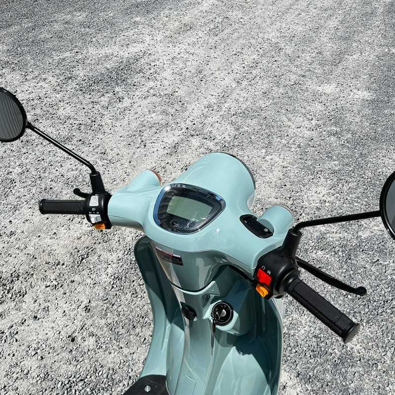 SCOOTER IMF 50 NAXOS BLEU