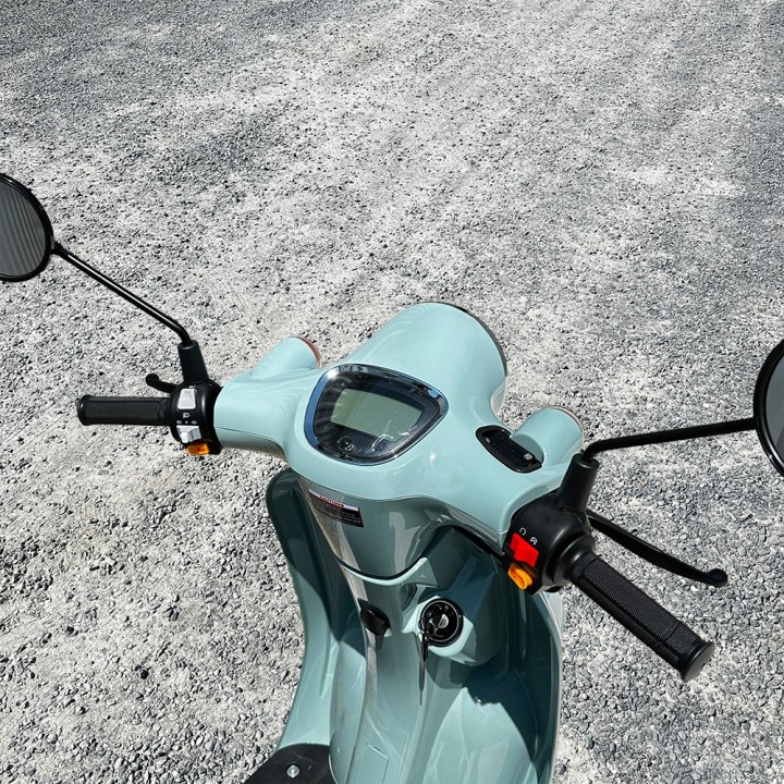 SCOOTER IMF 50 NAXOS BLEU