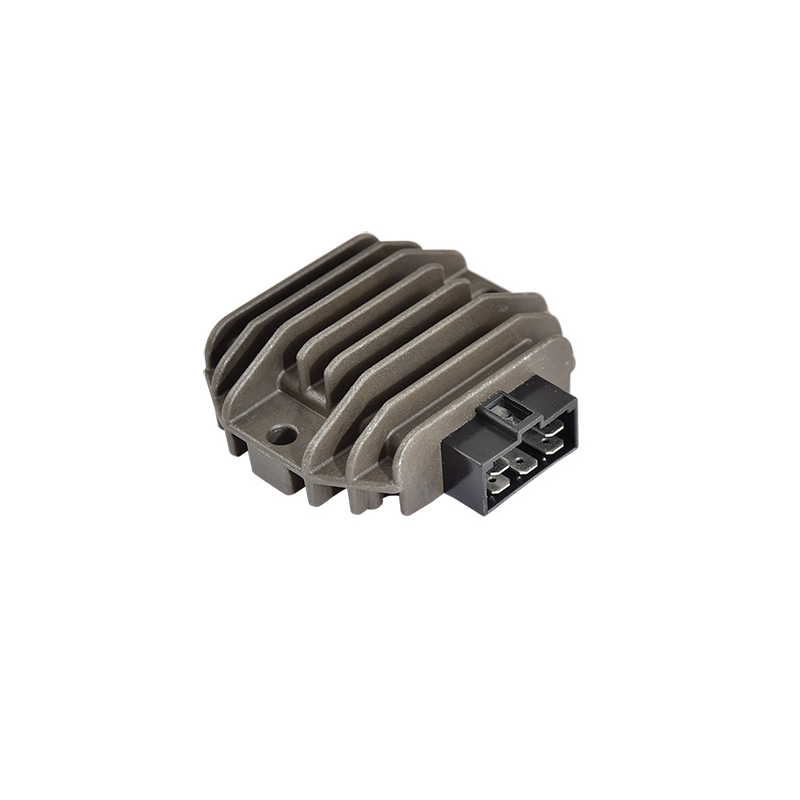 REGULATEUR DE TENSION MAXI SCOOTER TEKNIX ADAPT. 125 XMAX 12 a 13/CYGNUS/FLAME 04 et +/YZF