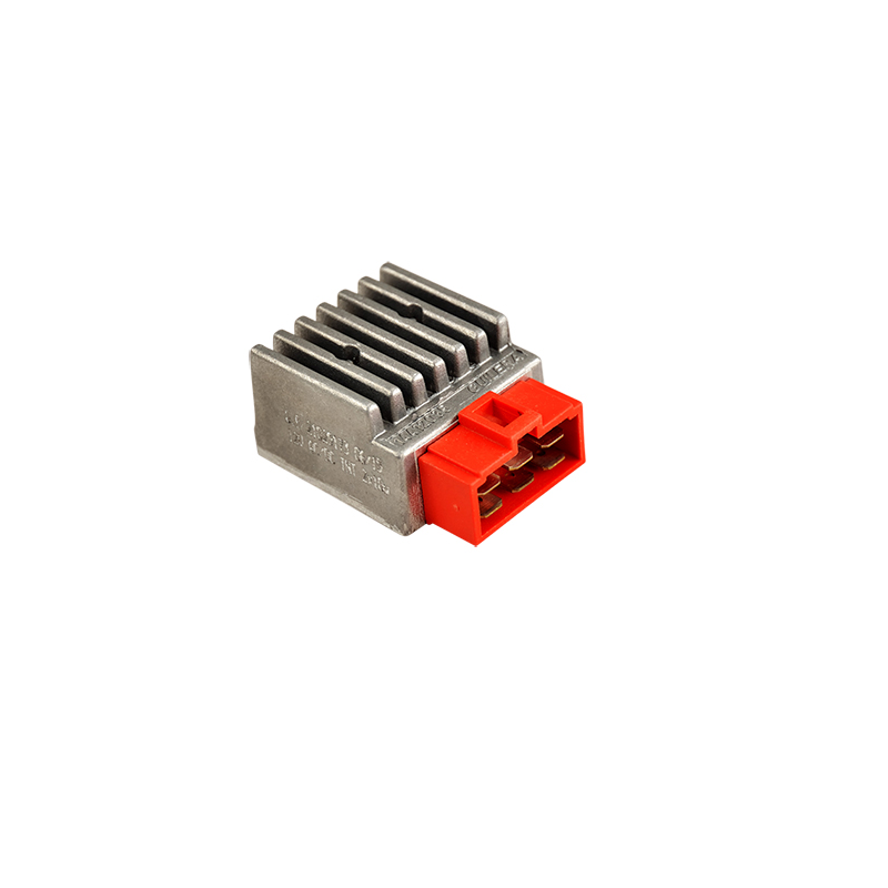 REGULATEUR DE TENSION MECABOITE GUILERA ADAPT. DERBI SENDA/RS4/GPR/NUDE/RS50/RX juysqu'a 17 ROUGE