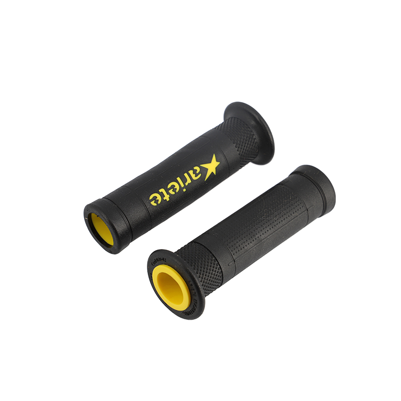 REVETEMENT/POIGNEE ARIETE ARIRAM NOIR/JAUNE (PR)  - 120MM - DEBOUCHE POUR EMBOUT DE GUIDON