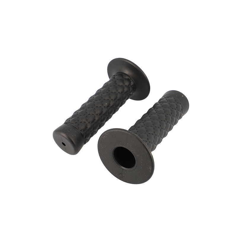 REVETEMENT/POIGNEE BLACKWAY CHESTERFIELD NOIR (PR)  - 124MM