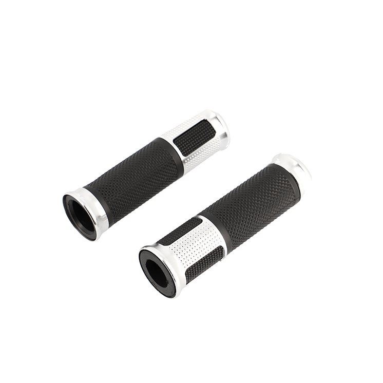 REVETEMENT/POIGNEE BLACKWAY HANZO NOIR/ARGENT (PR)  - DEBOUCHE POUR EMBOUT DE GUIDON