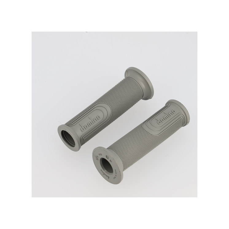 REVETEMENT/POIGNEE DOMINO STYLE GRIS (PR) 120MM DEBOUCHE POUR EMBOUT GUIDON