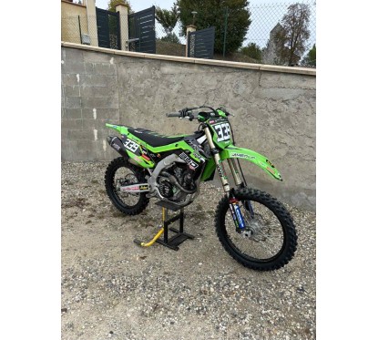 Kawasaki 250 KX-F 2023 Team BUD R